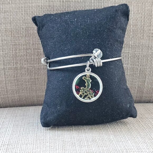 Disney Bracelet 1928 Silver Tone Wrist Band Fashion Jewelry Size Adjustable - Picture 10 of 11